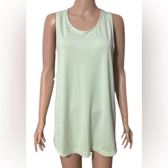 Lululemon M/L Womens Tank Pastel Green Perforated Better Each Day Activewear - Picture 1 of 6